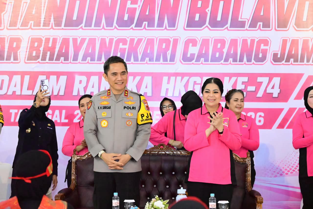 Kapolda Jambi Buka Pertandingan Bola Voli Antar Bhayangkari Cabang se-Daerah Jambi