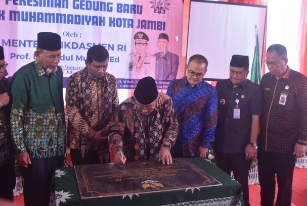 Wali Kota Jambi Dampingi Mendikdasmen Resmikan Gedung Baru  SMK Muhamadiyah