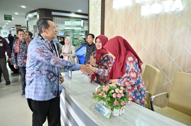 Wamen PANRB Puji Kualitas Layanan MPP Kota Jambi : “Nyaman, Cepat, dan Efisien”