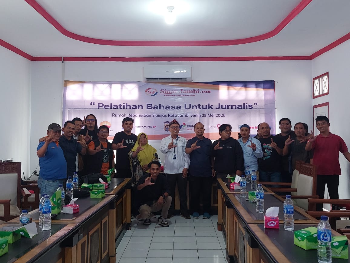 Peran Jurnalis Sebagai Contoh Penggunaan Bahasa Indonesia Yang Benar Bagi Masyarakat
